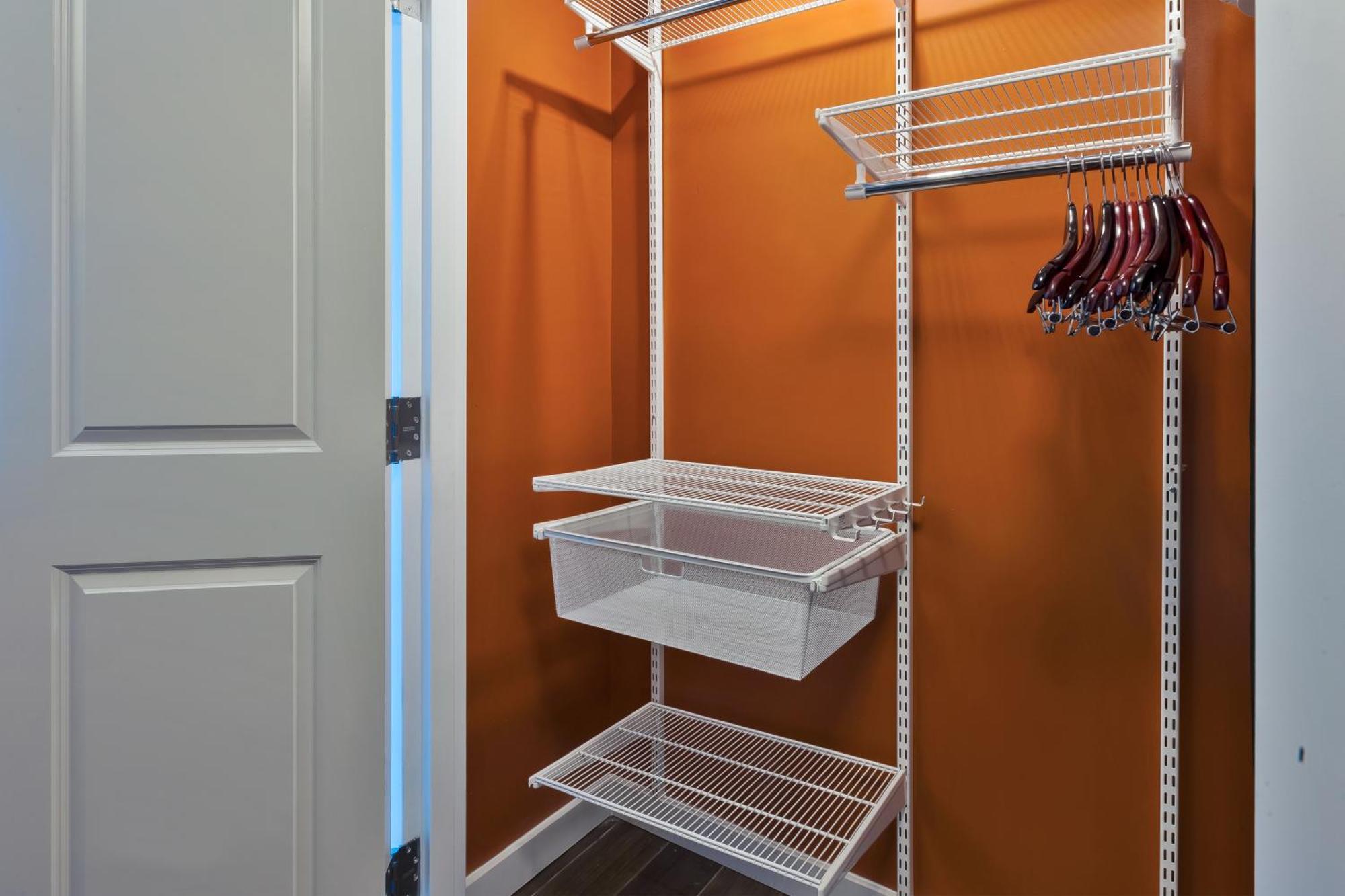 Towneplace Suites By Marriott Grand Rapids Airport Southeast Cascade Bagian luar foto