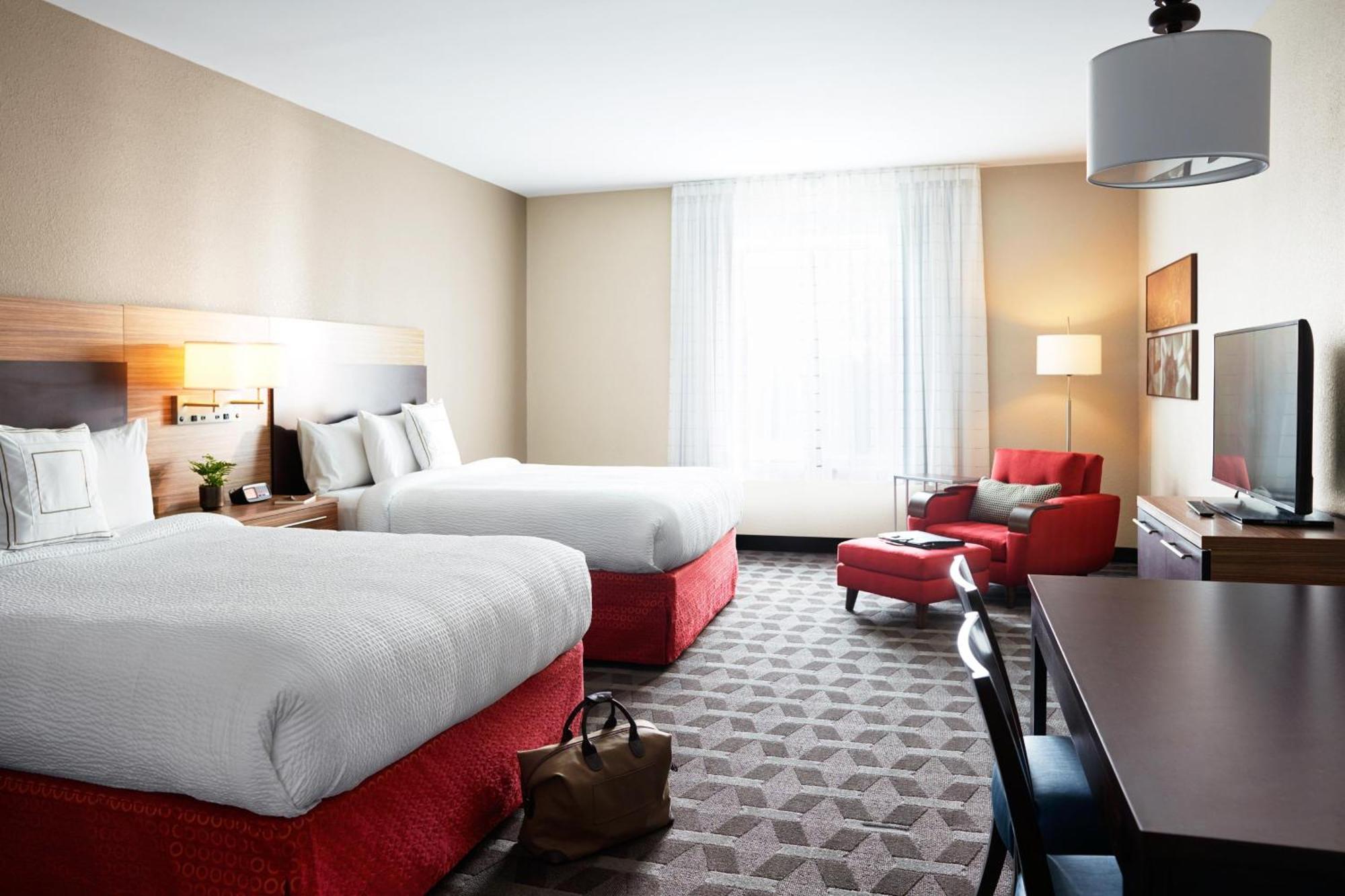 Towneplace Suites By Marriott Grand Rapids Airport Southeast Cascade Bagian luar foto