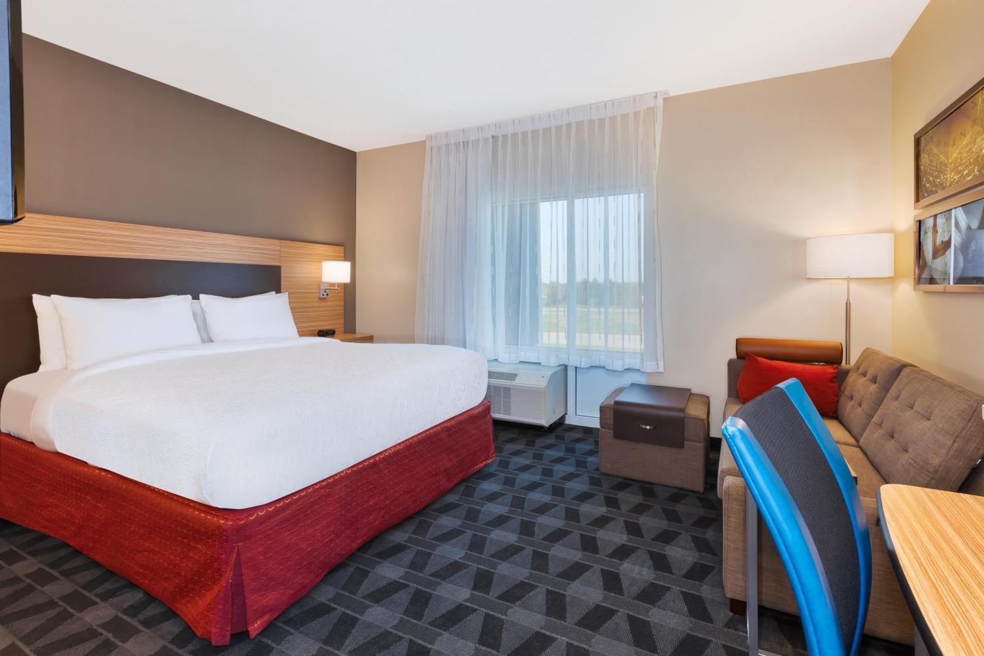 Towneplace Suites By Marriott Grand Rapids Airport Southeast Cascade Bagian luar foto